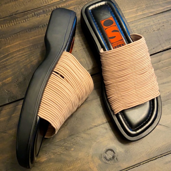 Inspired Sole By Arteffects Women’s Slip-On Sandal - Picture 4 of 9